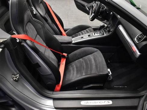 Used 2018 Porsche 718 Boxster GTS image 22