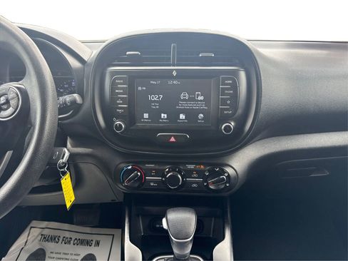 Used 2020 Kia Soul LX FWD image 14