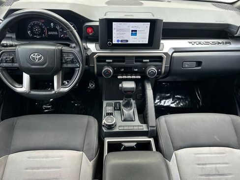 Used 2024 Toyota Tacoma TRD Sport AWD/4WD image 12