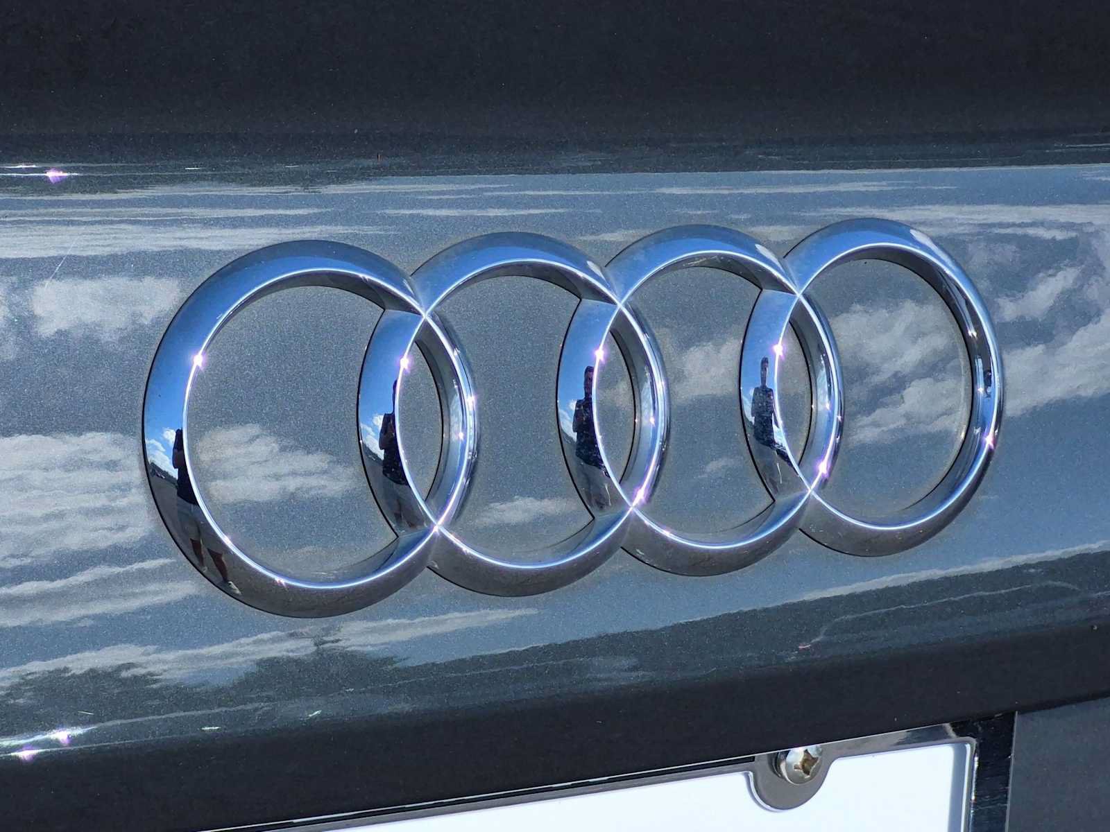 Used 2018 Audi A4 2.0T Premium Plus w/ Premium Plus Package AWD/4WD image 12