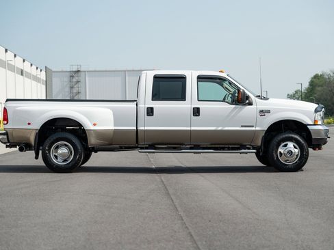 Used 2003 Ford F350 Lariat image 10