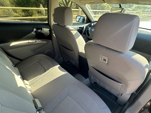 Used 2011 Nissan Rogue S image 27