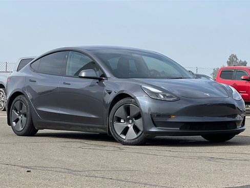 Used 2022 Tesla Model 3 Long Range image 2
