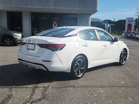New 2025 Nissan Sentra SV image 4