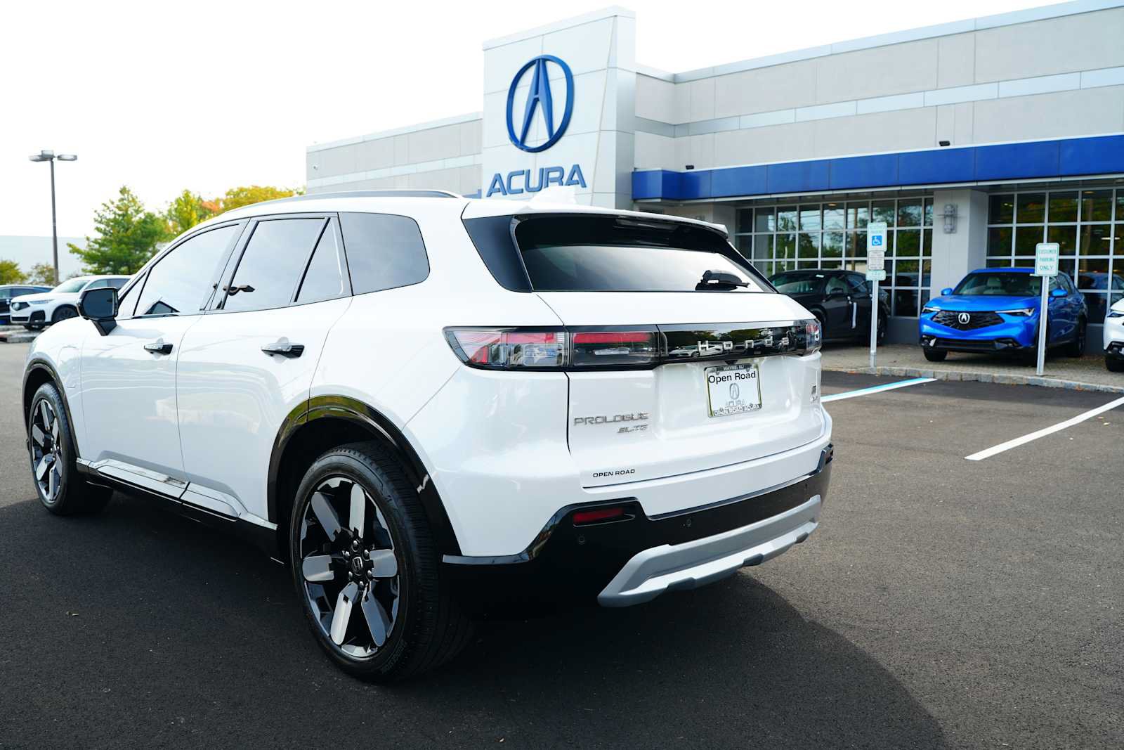 Used 2025 Honda Prologue Elite image 5