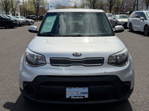 Used 2018 Kia Soul FWD image 3