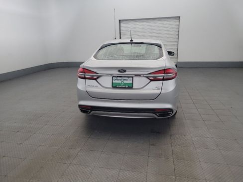 Used 2017 Ford Fusion SE w/ Fusion SE Technology Package image 7