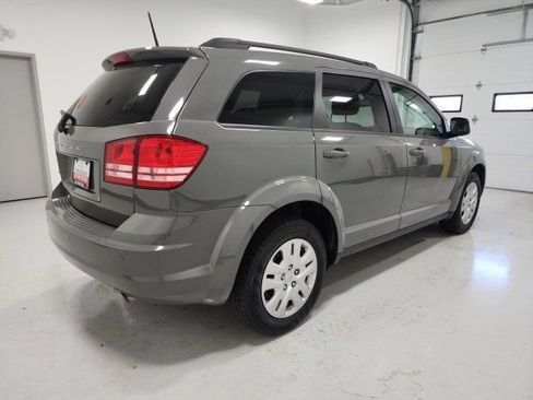 Used 2020 Dodge Journey SE FWD image 8