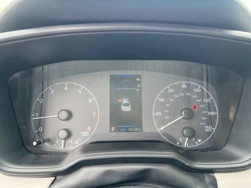 Used 2025 Toyota Corolla LE FWD image 11