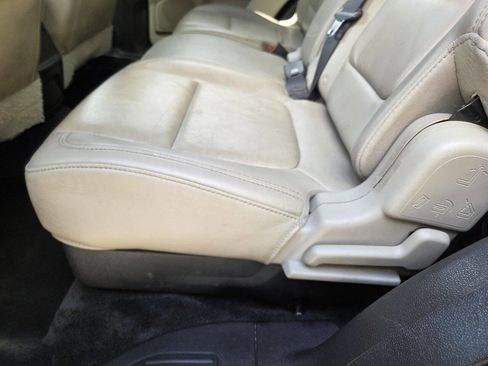 Used 2015 Ford Explorer XLT w/ Equipment Group 202B AWD/4WD image 38