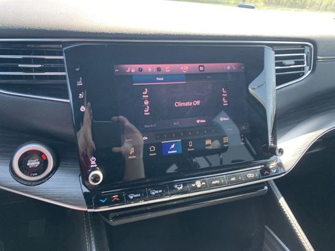 Used 2024 Jeep Wagoneer Series III image 19