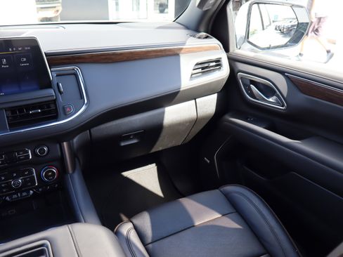Used 2024 Chevrolet Tahoe High Country AWD/4WD image 15