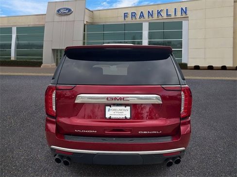 Used 2021 GMC Yukon Denali w/ Denali Premium Package image 6