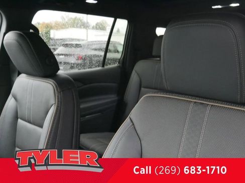 New 2026 Chevrolet Traverse High Country w/ LPO, Floor Liner Package image 39