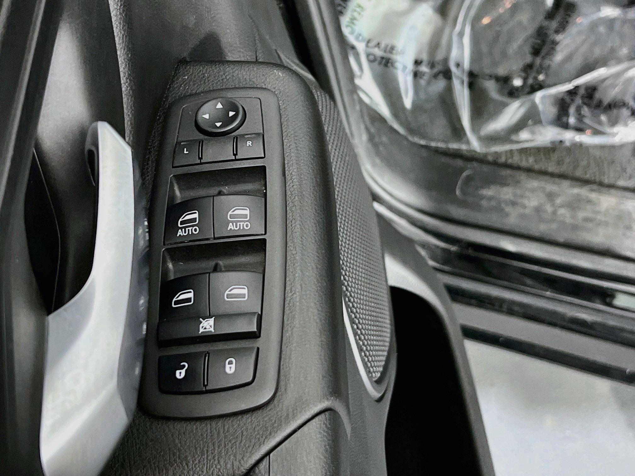 Used 2023 RAM 1500 Tradesman w/ Night Edition AWD/4WD image 17