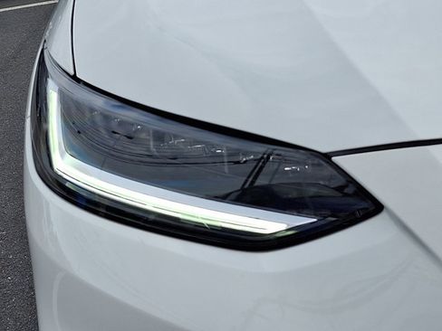 Certified 2023 Honda HR-V LX image 9