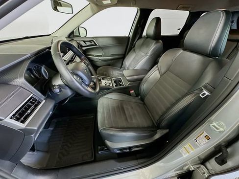 Used 2024 Mitsubishi Outlander SE image 12