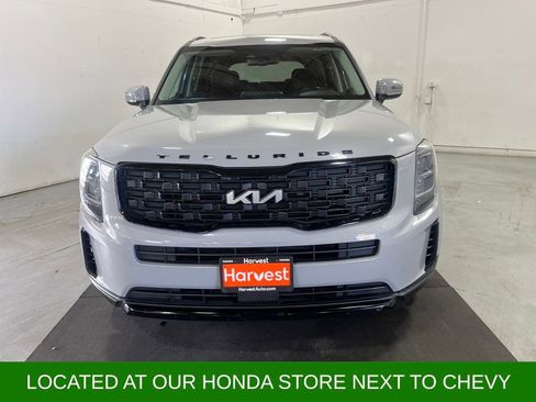 Used 2022 Kia Telluride EX w/ EX Premium Package image 2