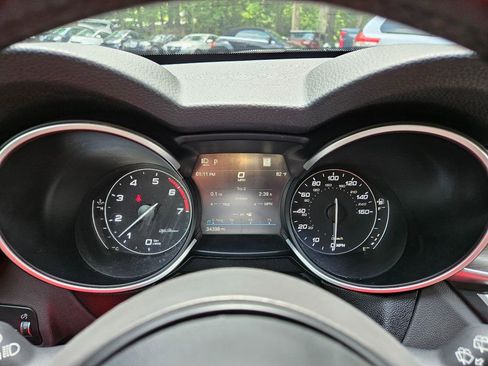 Used 2022 Alfa Romeo Stelvio Ti w/ Active Assist Plus Package image 18