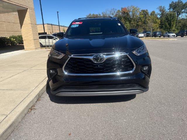 Used 2023 Toyota Highlander Platinum AWD/4WD image 7