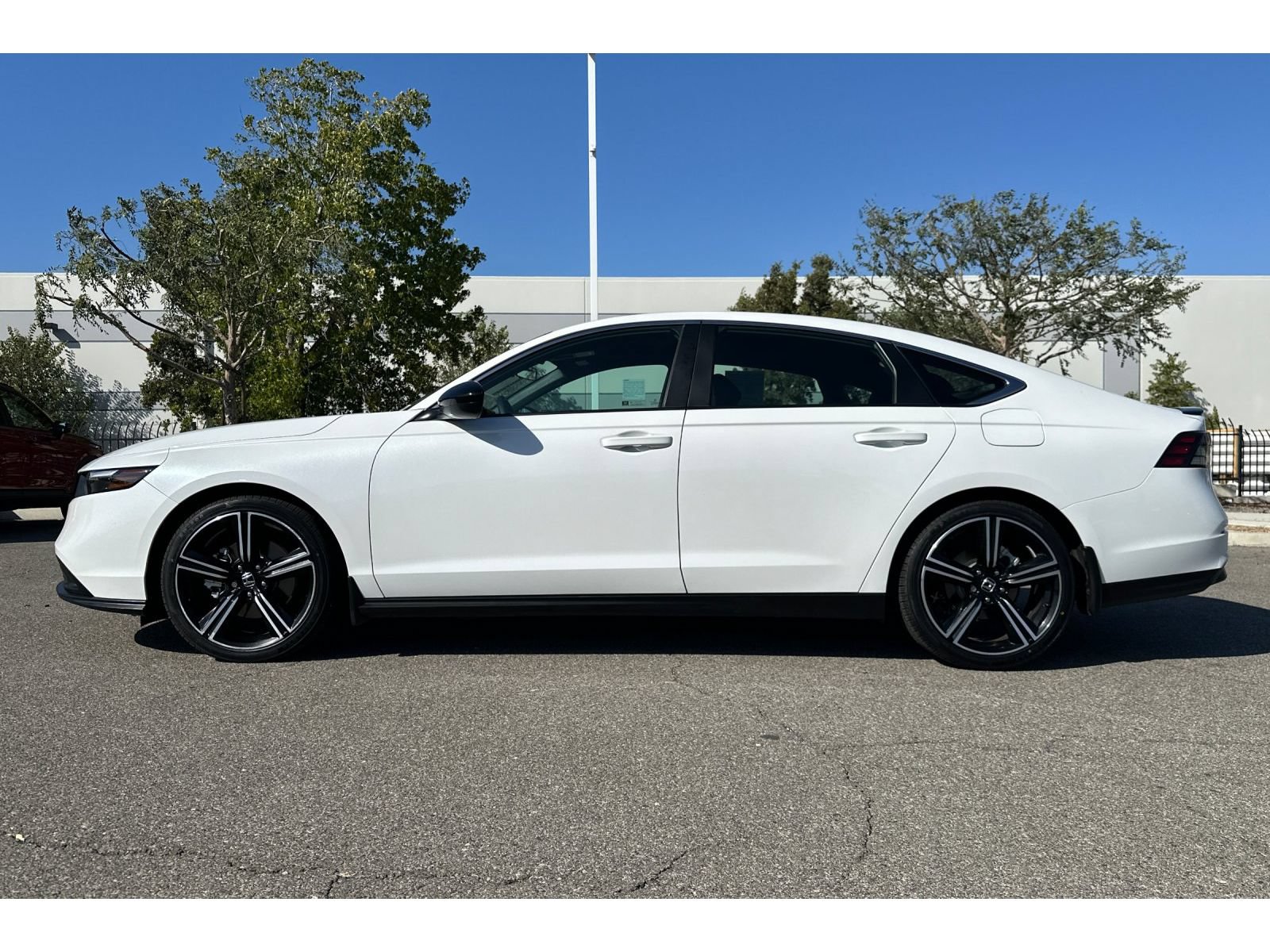 Used 2025 Honda Accord Sport image 2