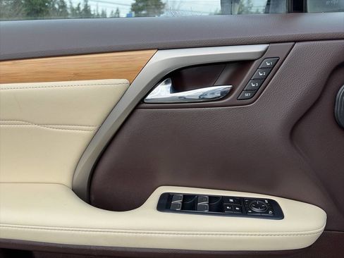 Used 2019 Lexus RX 350L Premium w/ Premium Package image 40