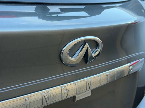 Used 2016 INFINITI QX70 2WD w/ Premium Package image 7