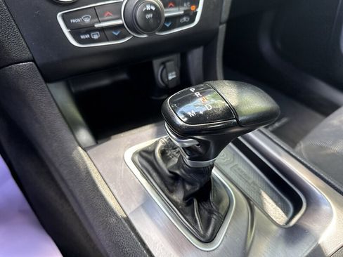 Used 2015 Dodge Charger SE w/ Popular Equipment Group AWD/4WD image 32