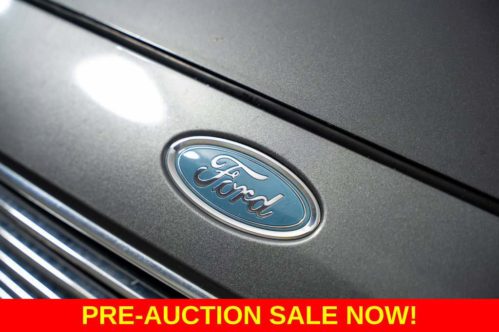 Used 2017 Ford Focus Titanium FWD image 18