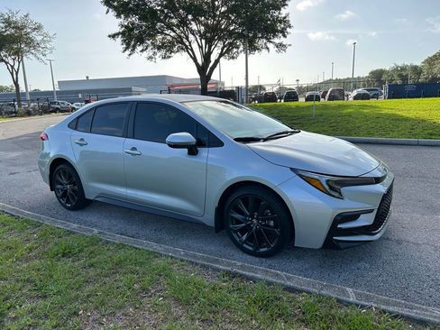 Certified 2024 Toyota Corolla SE FWD image 7