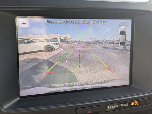 Used 2017 Ford Explorer XLT w/ Equipment Group 202A image 26