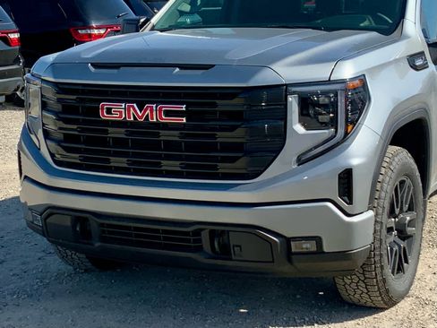 New 2026 GMC Sierra 1500 Elevation image 9