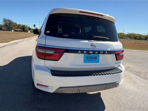 Used 2021 Nissan Armada Platinum image 7
