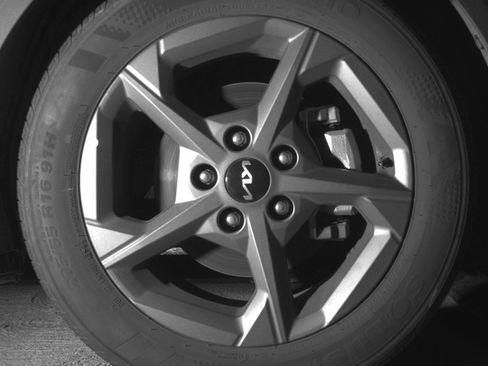 Used 2025 Kia K4 LXS image 13