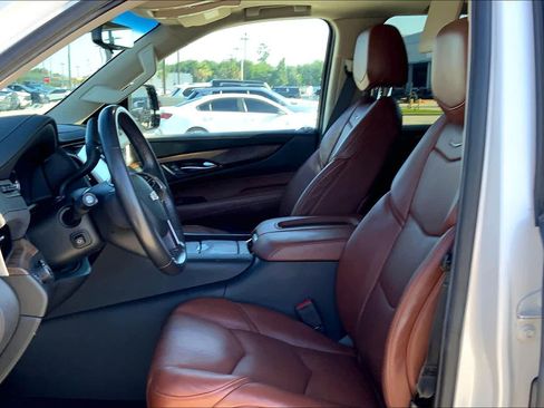 Used 2019 Cadillac Escalade Premium Luxury RWD image 8