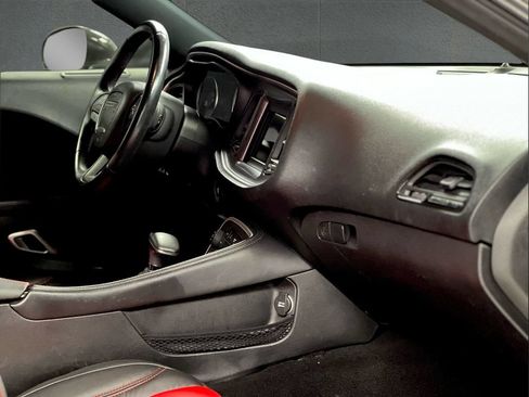 Used 2019 Dodge Challenger SXT RWD image 25