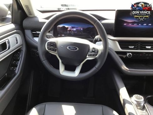 New 2026 Ford Explorer Active image 13