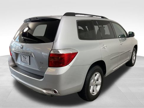 Used 2010 Toyota Highlander SE AWD/4WD image 9