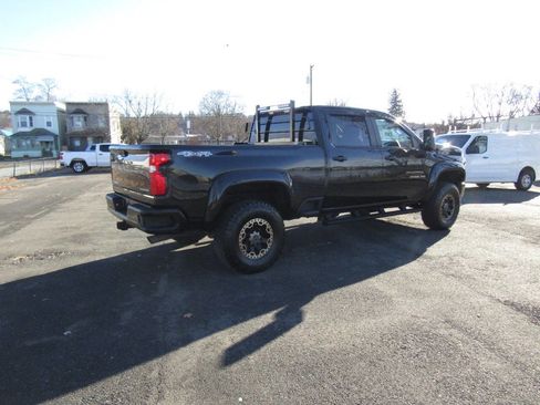 Used 2021 Chevrolet Silverado 2500 Custom w/ Custom Value Package image 7