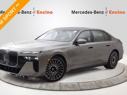 Used 2025 BMW 760i xDrive 760i xDrive w/ Executive Package image 1