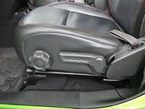 Used 2019 Jeep Wrangler Unlimited Rubicon AWD/4WD image 18