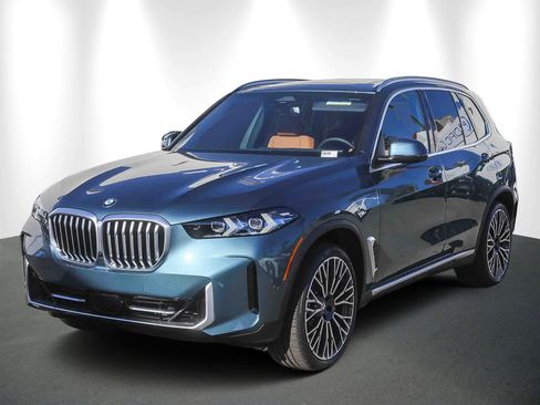 New 2026 BMW X5 sDrive40i w/ Premium Package image 3