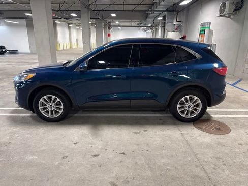 Used 2020 Ford Escape SE AWD/4WD image 3