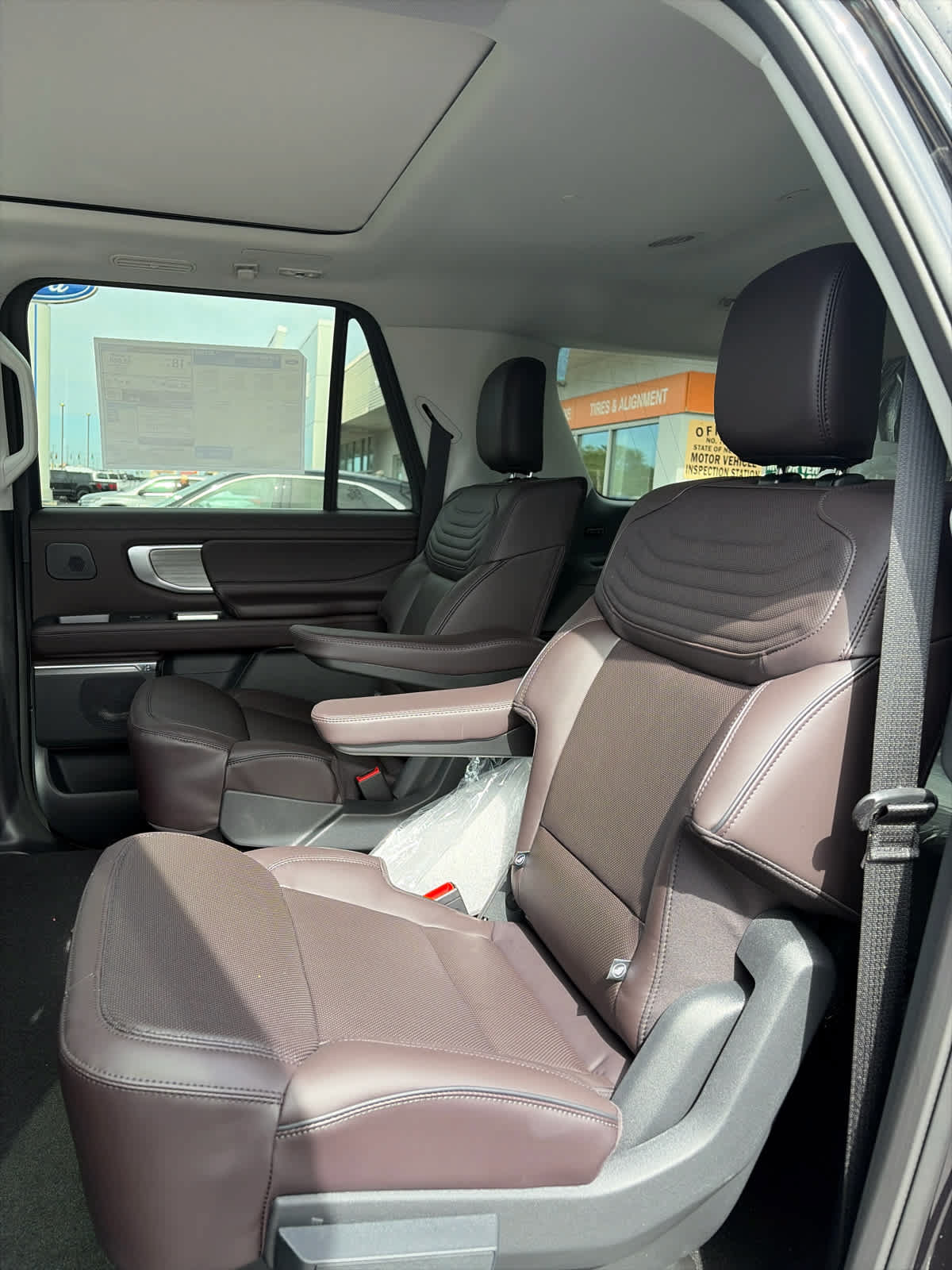New 2027 Ford Expedition Max Platinum w/ Platinum Ultimate Package AWD/4WD image 23