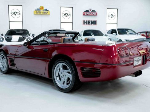 Used 1989 Chevrolet Corvette Convertible RWD image 6