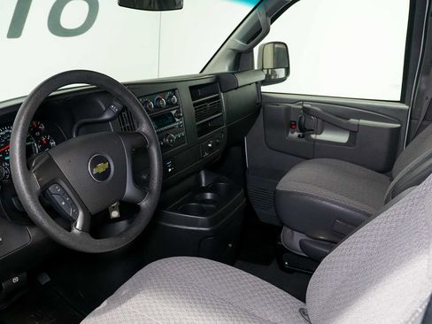 Used 2016 Chevrolet Express 3500 LT w/ LT Preferred Equipment Group RWD image 16