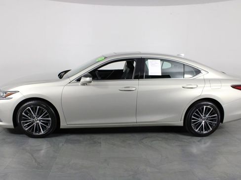 Used 2023 Lexus ES 250 w/ Premium Package image 10