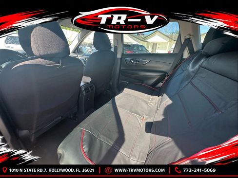 Used 2020 Nissan Rogue SV FWD image 18