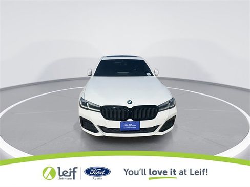 Used 2021 BMW 530i w/ M Sport Package image 3