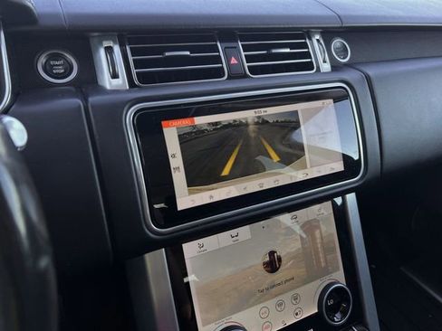 Used 2020 Land Rover Range Rover HSE image 16